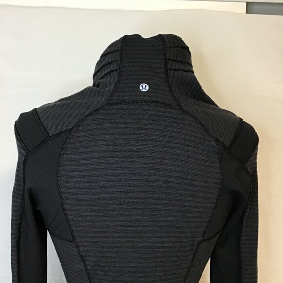 Lululemon Bhakti Yoga Jacket Size 6 - Picture 10 of 15